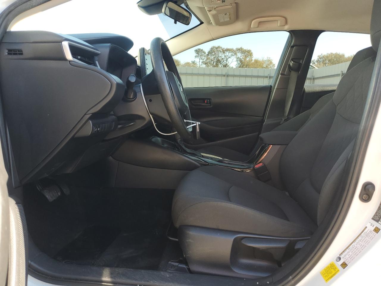 Toyota Corolla Le Image 11