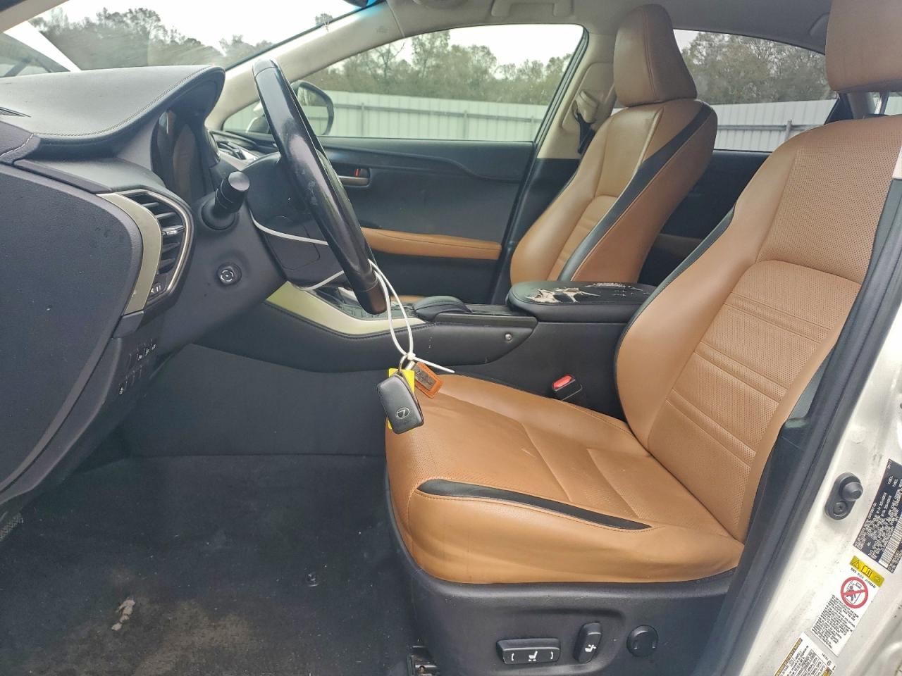 Lexus NX 200t Base Image 12