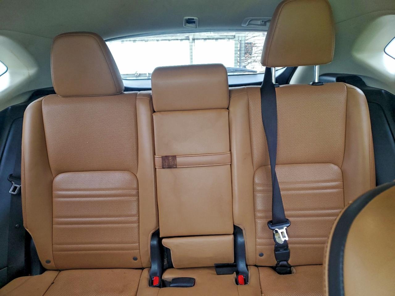 Lexus NX 200t Base Image 7