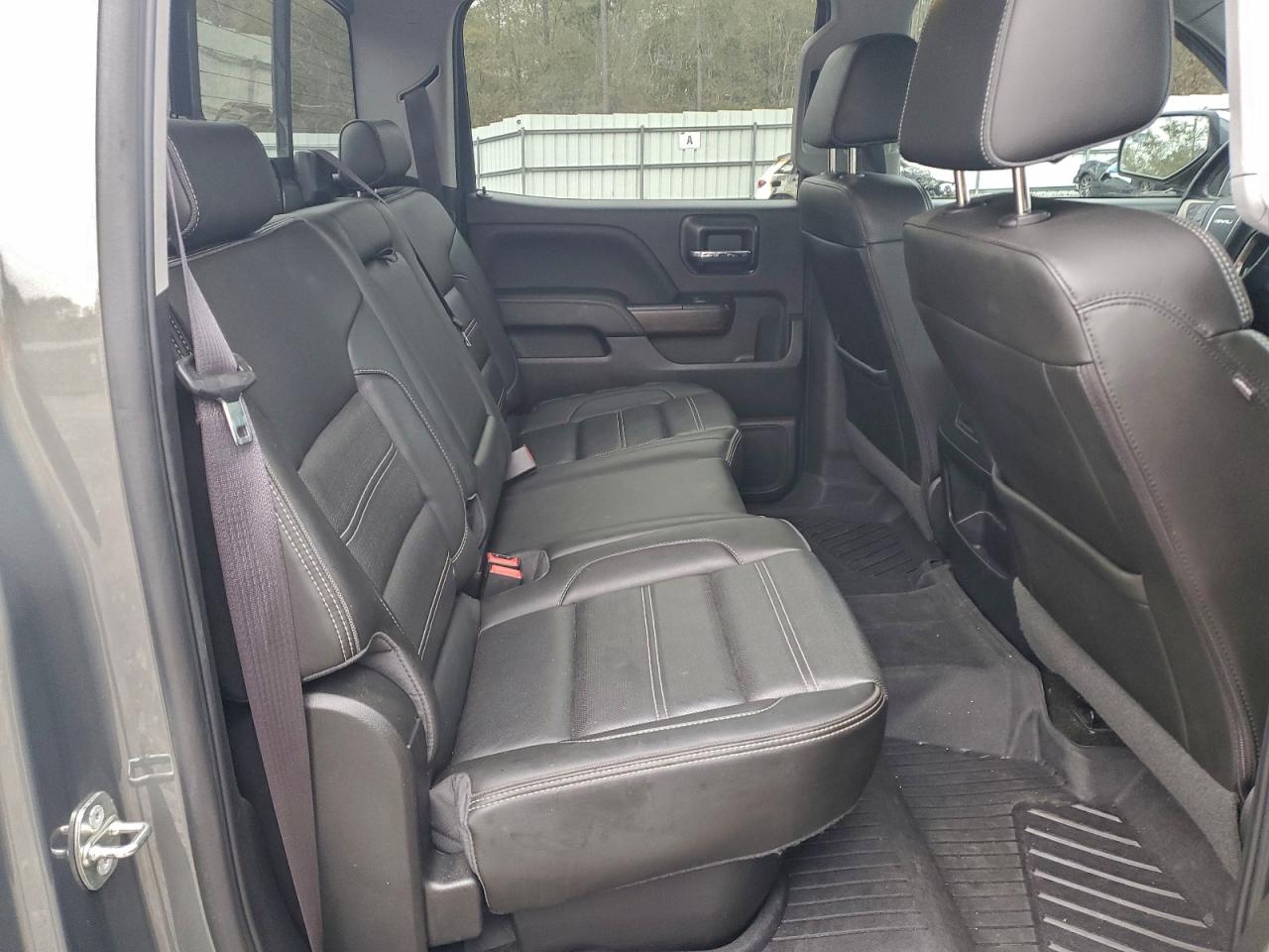 GMC Sierra K1500 Denali Image 8