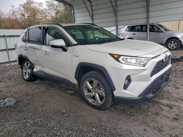 Toyota RAV4 Xle Premium Image 13