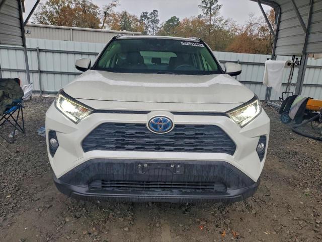 Toyota RAV4 Xle Premium Image 2