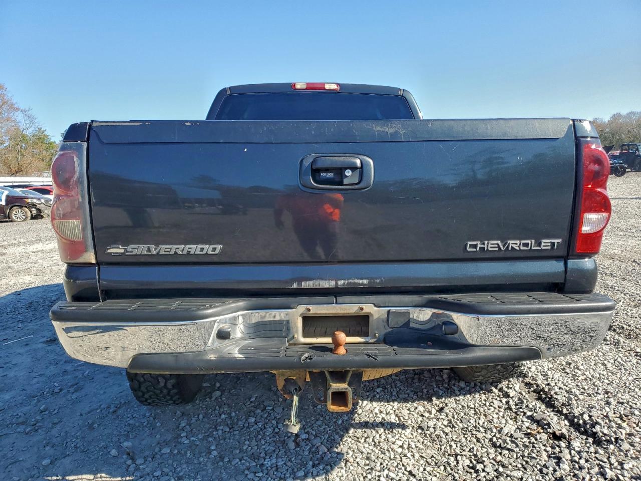 Chevrolet Silverado K1500 Image 11