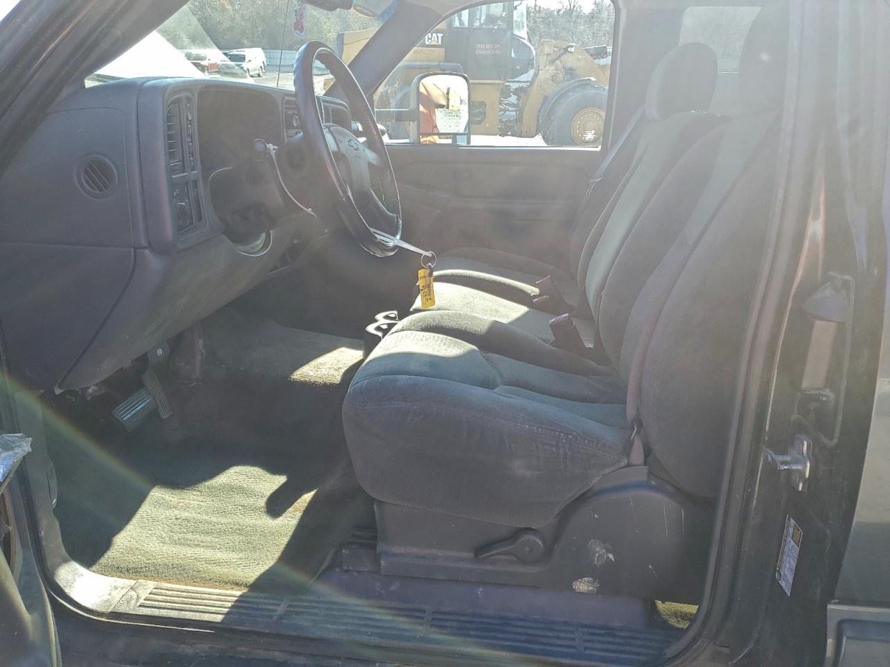 Chevrolet Silverado K1500 Image 2