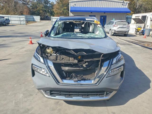 Nissan Rogue Platinum Image 12