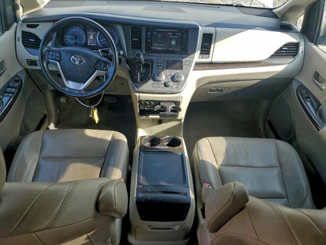Toyota Sienna Xle Image 5
