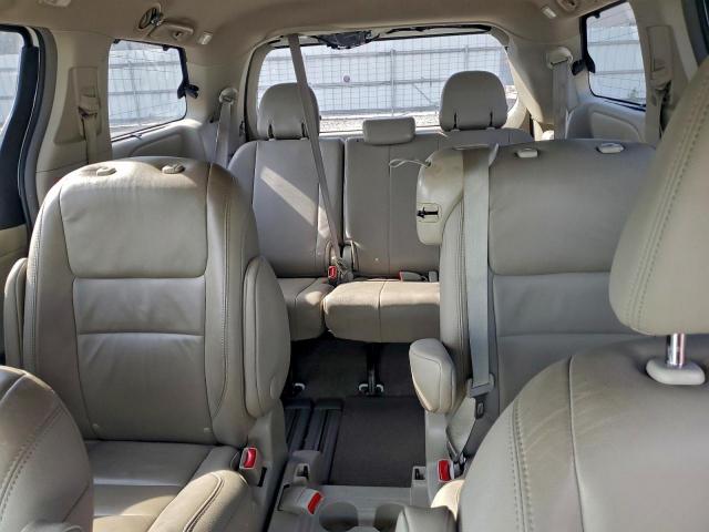 Toyota Sienna Xle Image 6