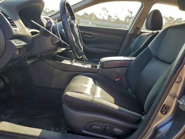 Nissan Altima 2.5 Image 8