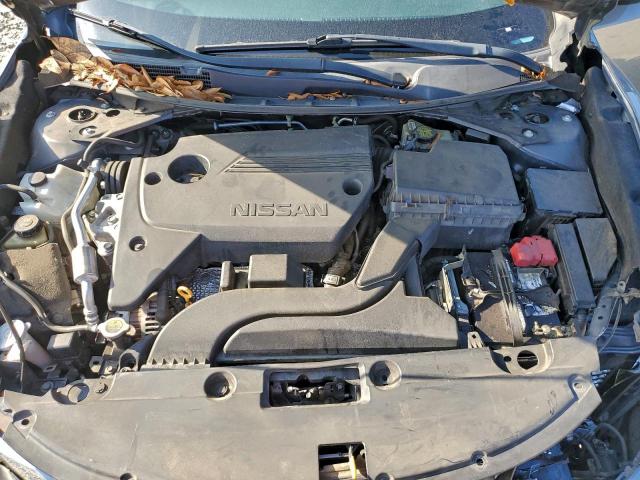 Nissan Altima 2.5 Image 9