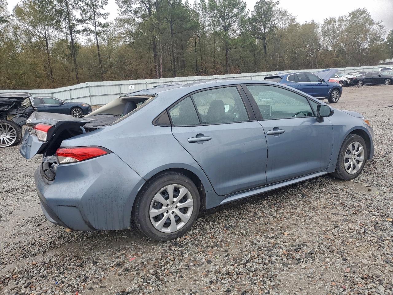 Toyota Corolla Le Image 6