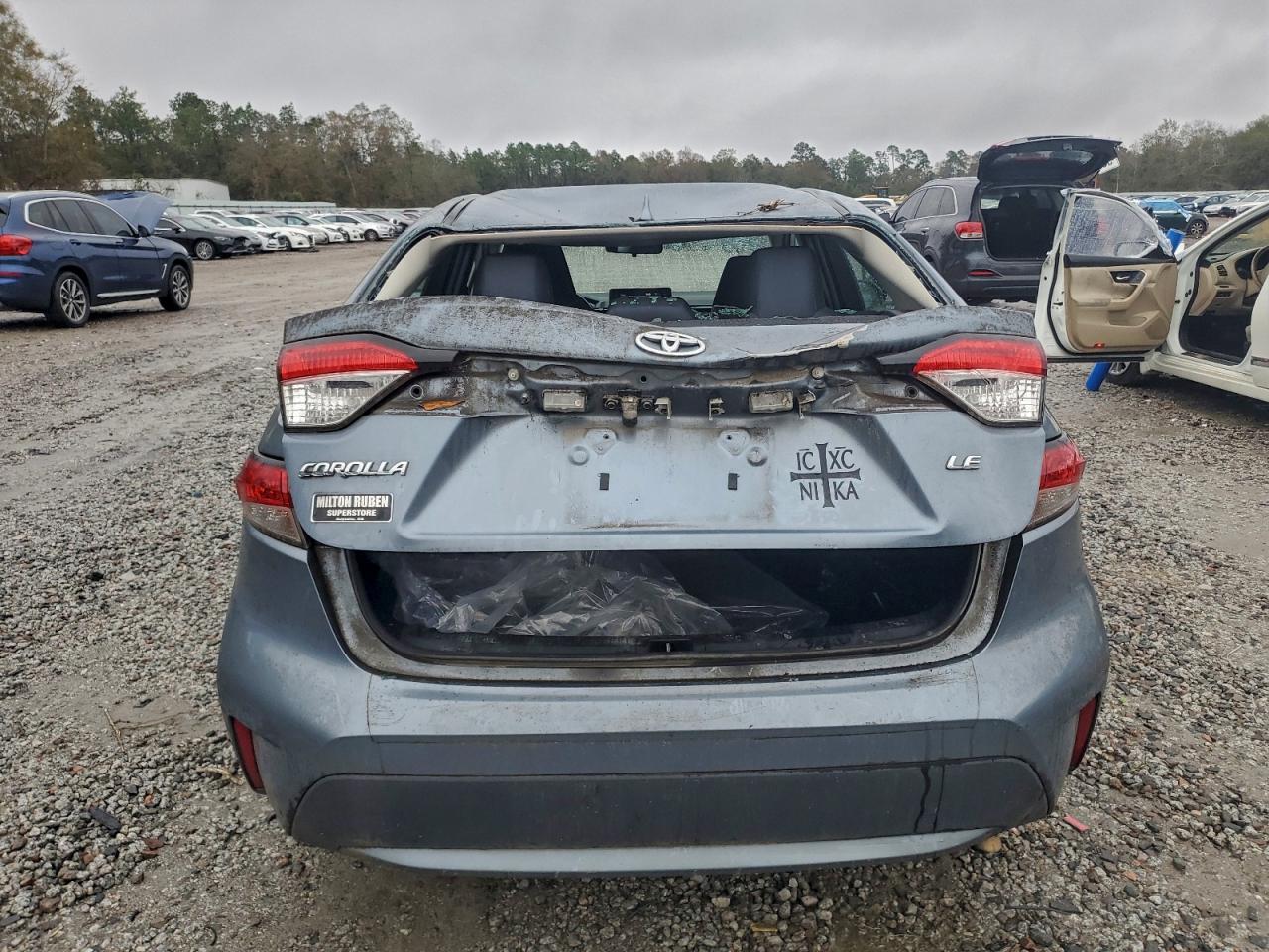 Toyota Corolla Le Image 5