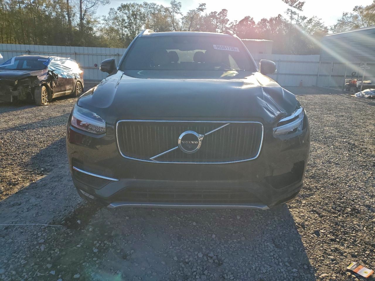 Volvo XC90 T6 Image 5