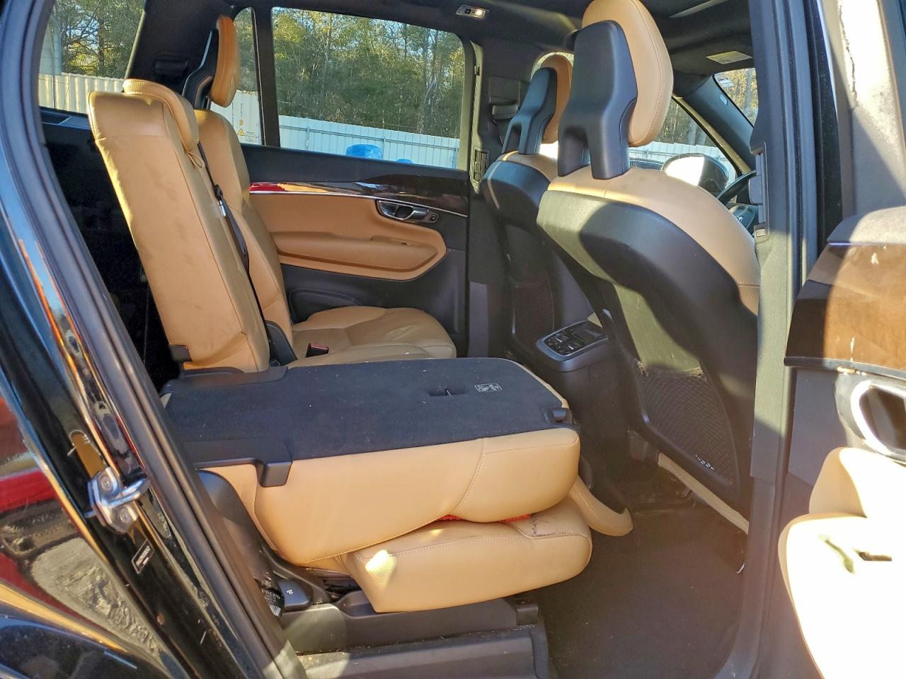 Volvo XC90 T6 Image 3