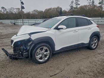  Salvage Hyundai KONA