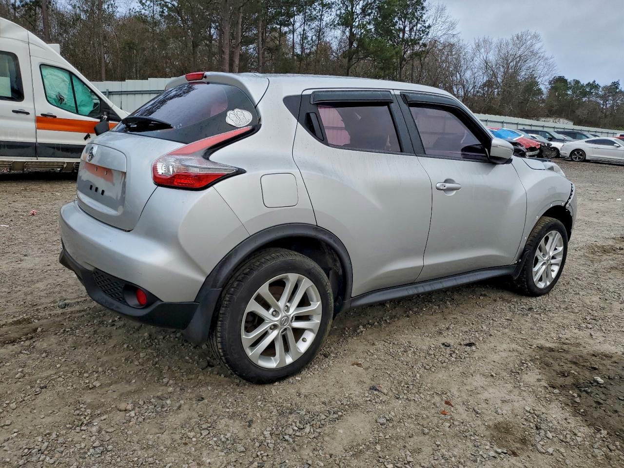 Nissan JUKE S Image 3