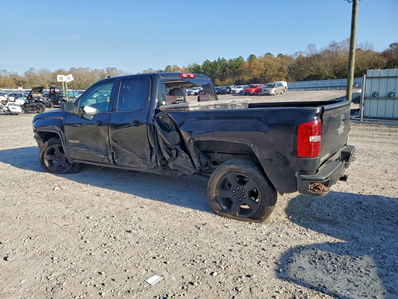 GMC Sierra C1500 Image 3