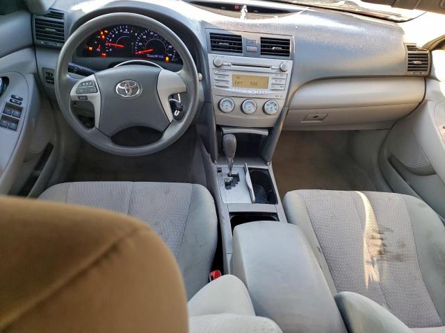 Toyota Camry Base Image 9