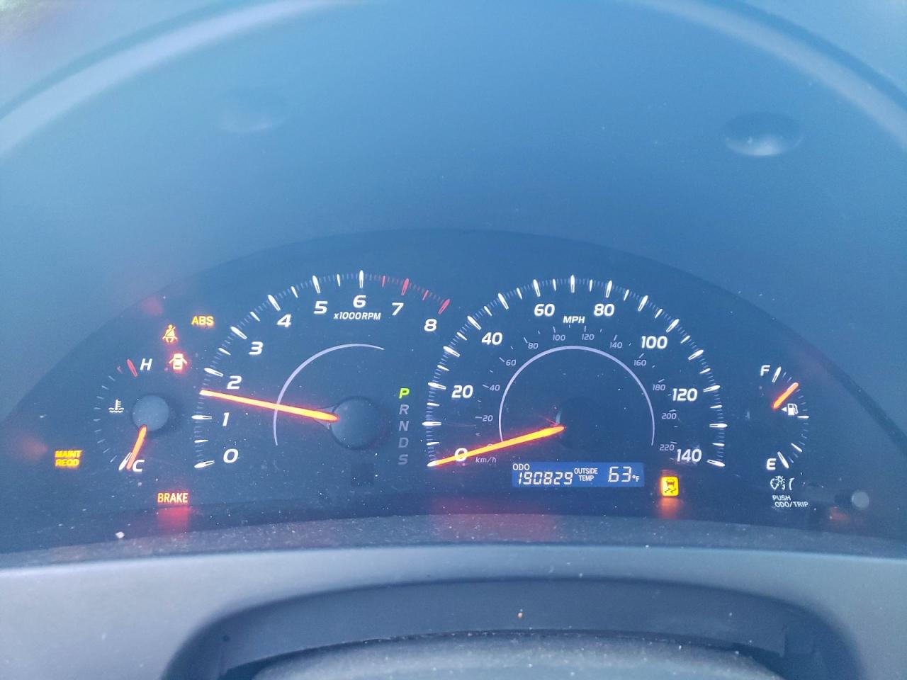 Toyota Camry Base Image 8