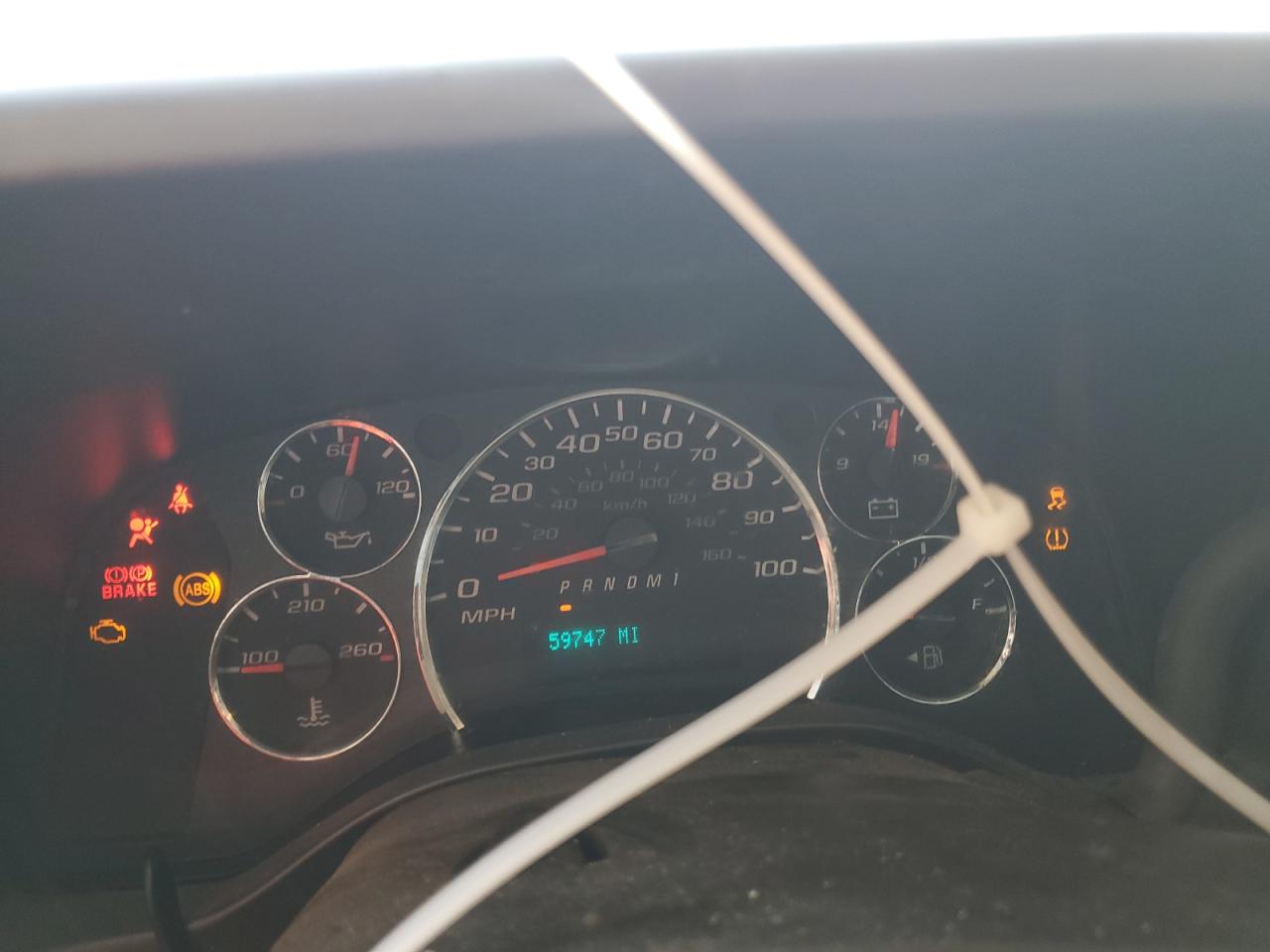 Chevrolet Express Image 8