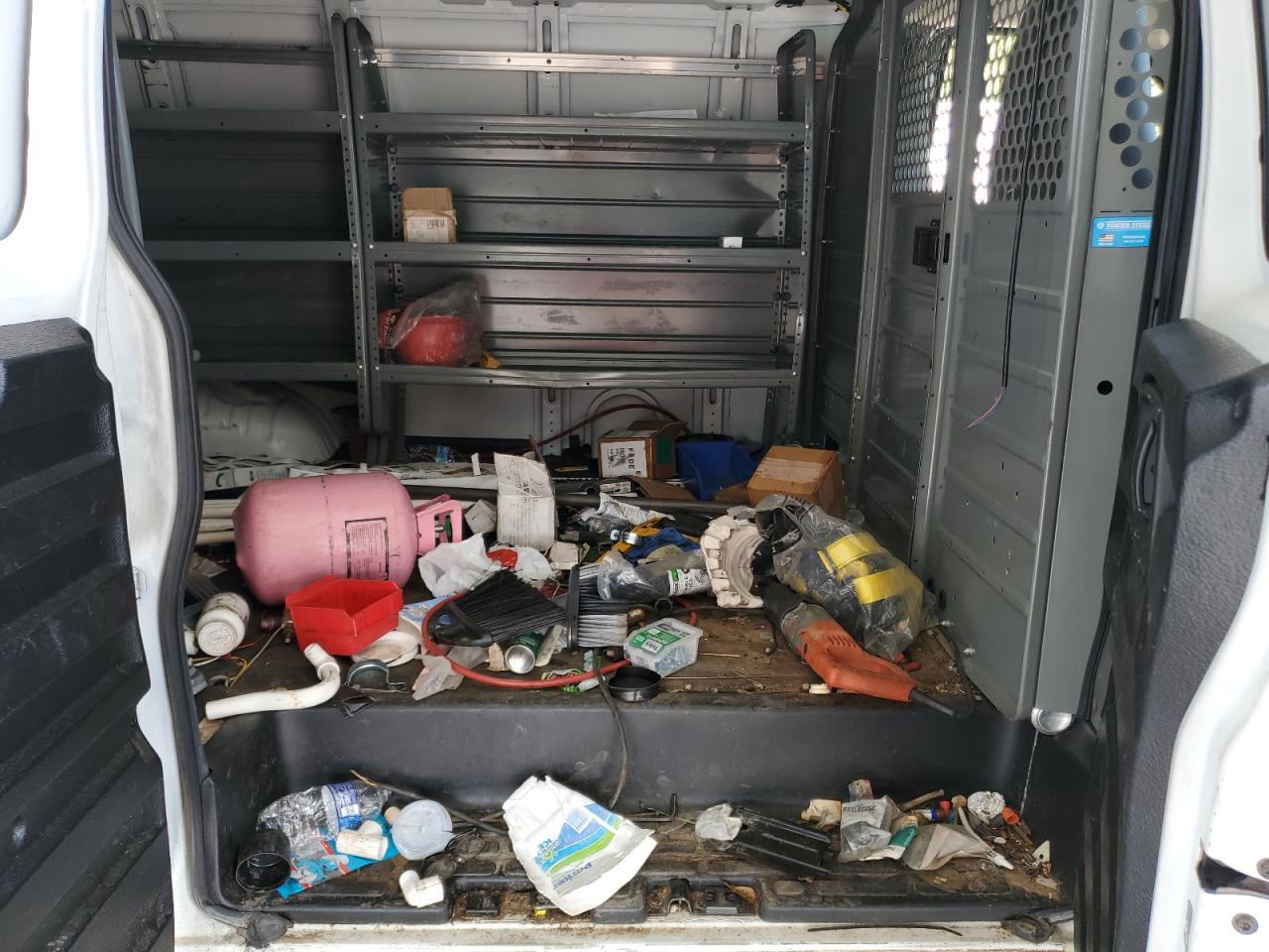 Chevrolet Express Image 6