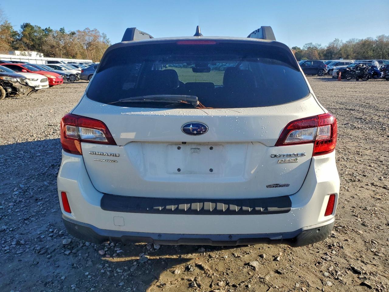 Subaru Outback 2.5i Limited Image 3