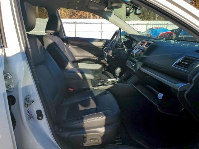 Subaru Outback 2.5i Limited Image 6