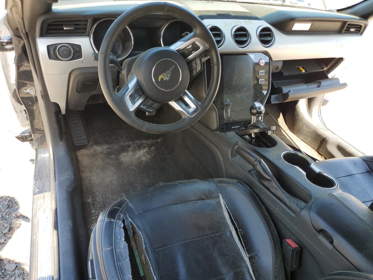 Ford Mustang Image 11