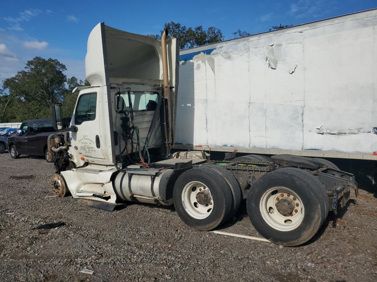 International Lt625 Image 3