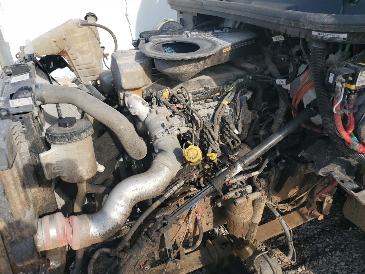 International Lt625 Image 9