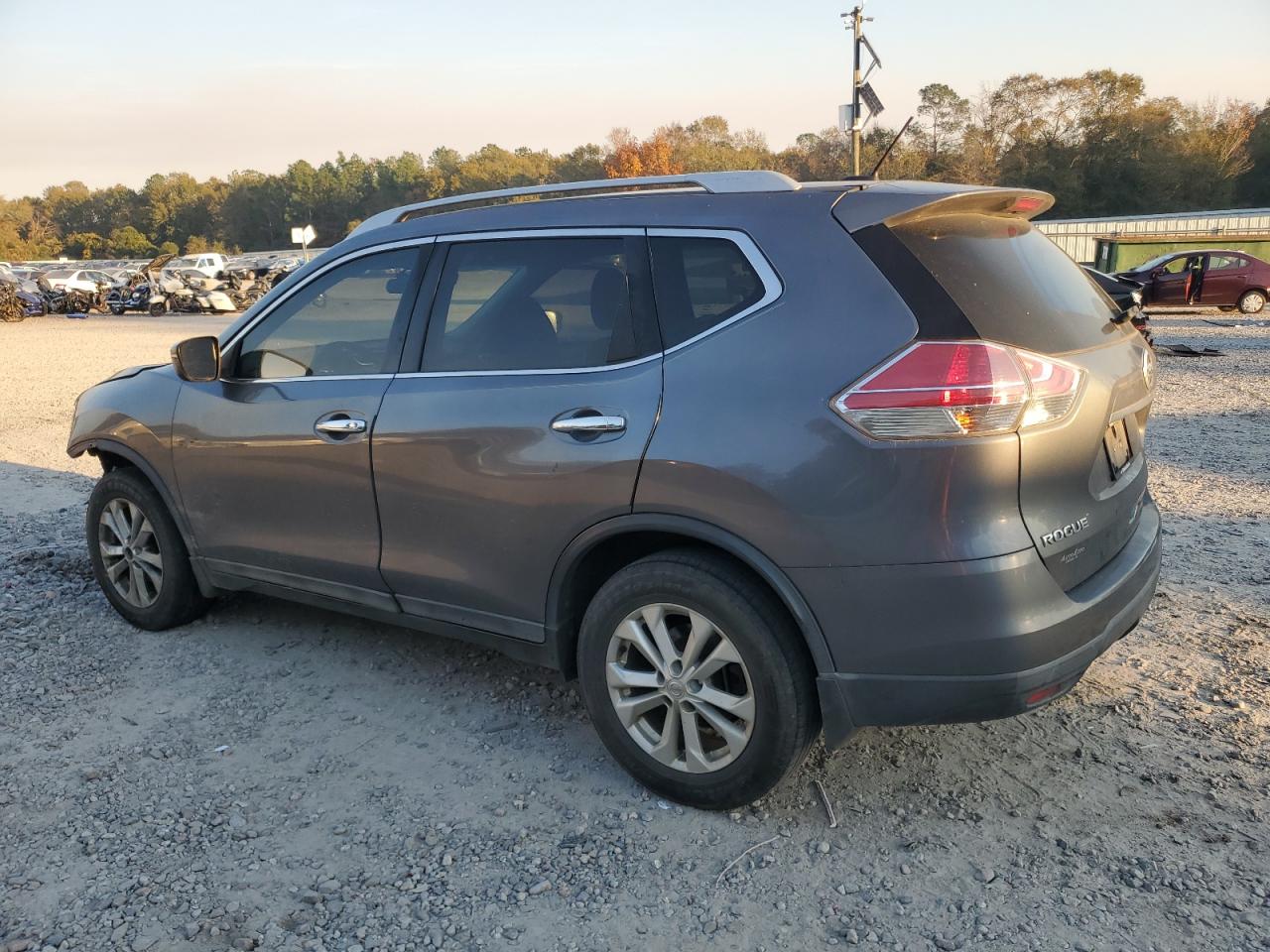 Nissan Rogue S Image 3
