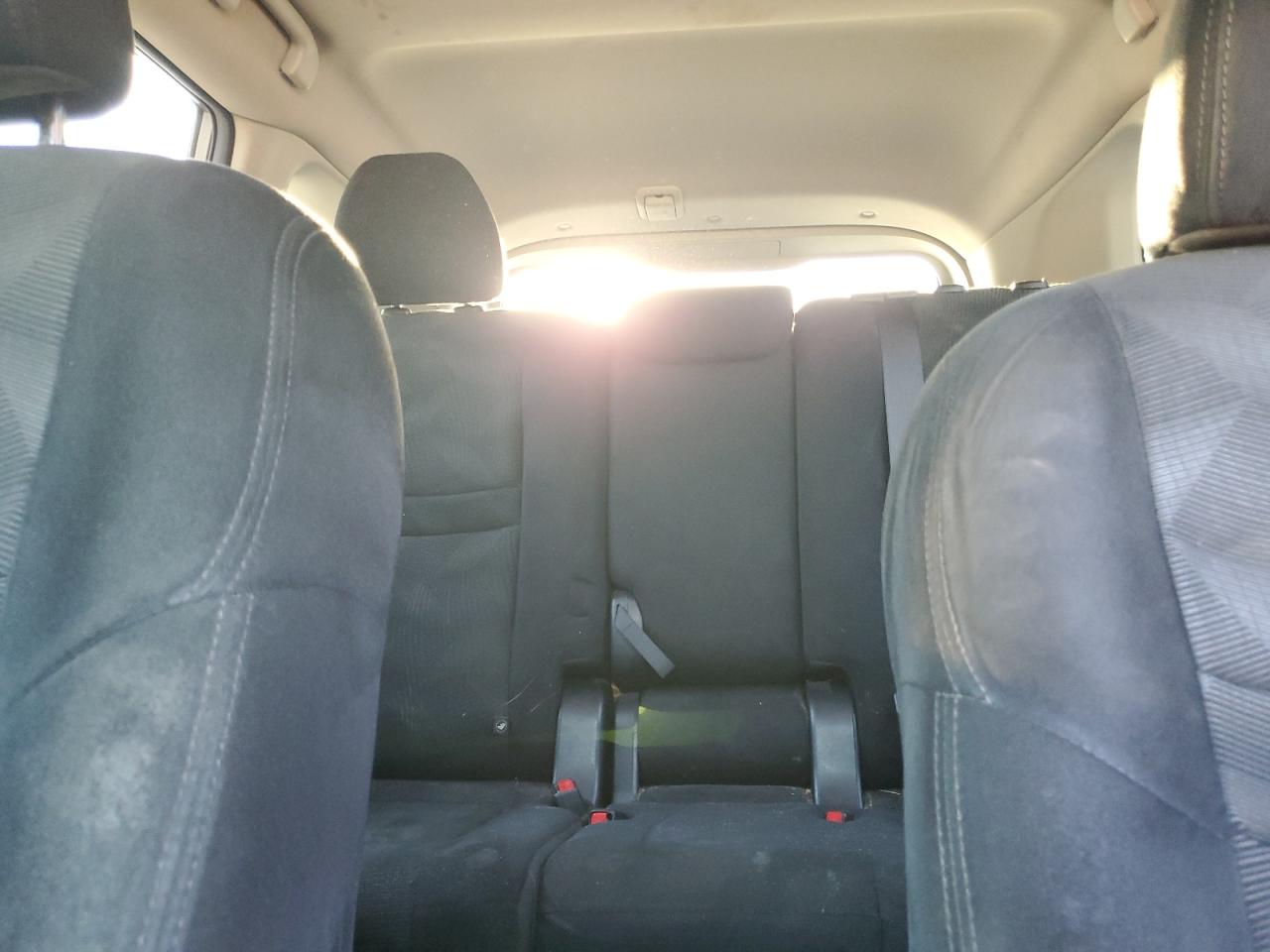 Nissan Rogue S Image 2