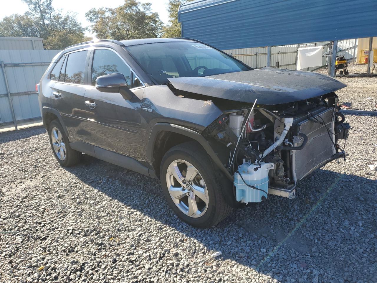 Toyota RAV4 Limited Image 3