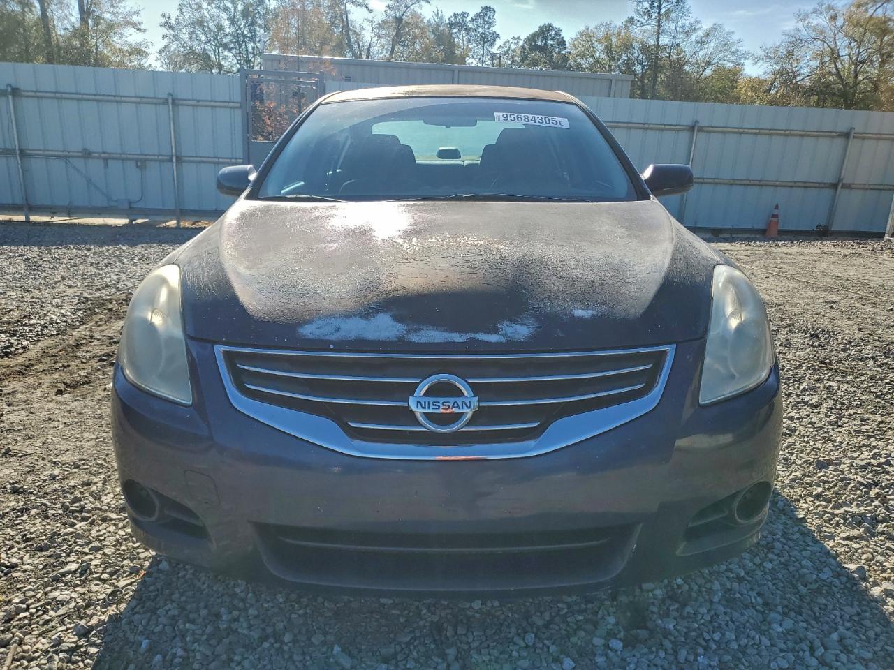 Nissan Altima Base Image 2