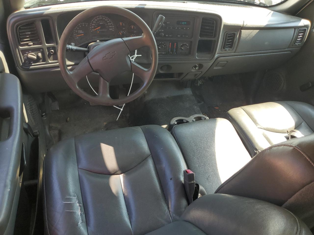 Chevrolet Silverado C1500 Classic Image 10