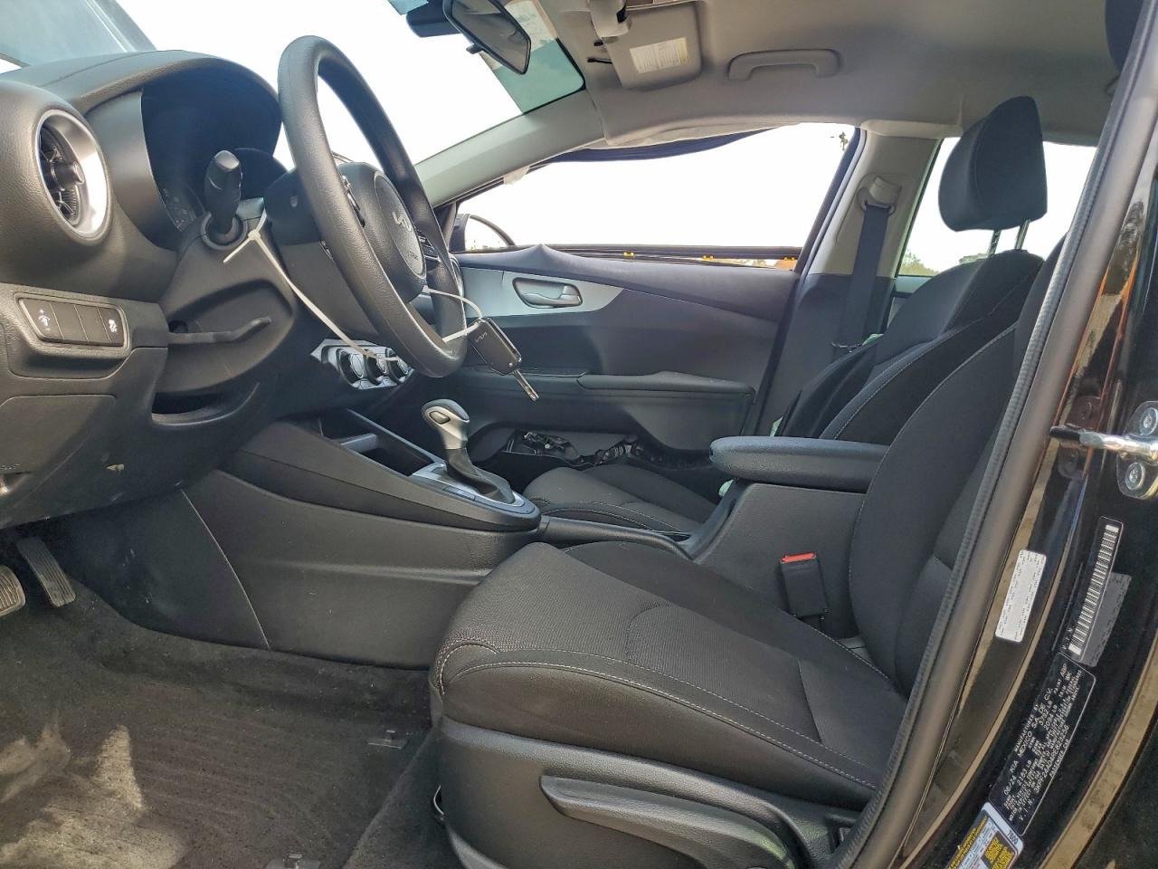 Kia Forte Lx Image 9