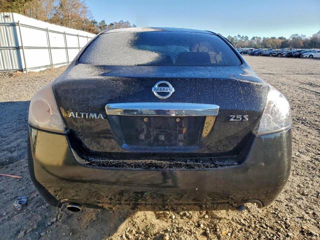 Nissan Altima Base Image 2