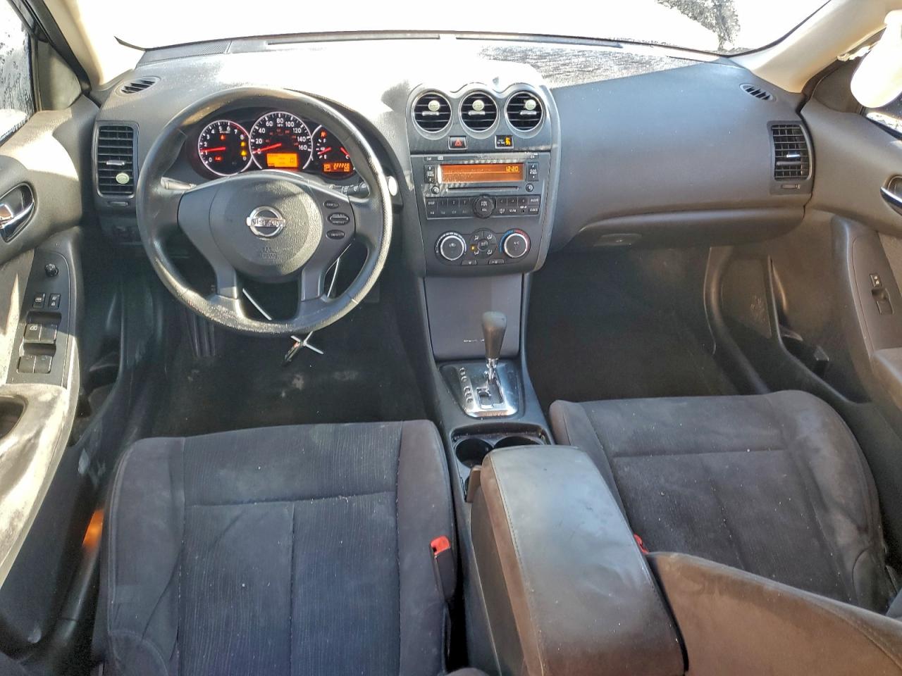 Nissan Altima Base Image 3