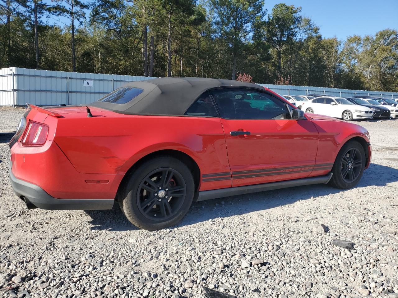 Ford Mustang Image 8