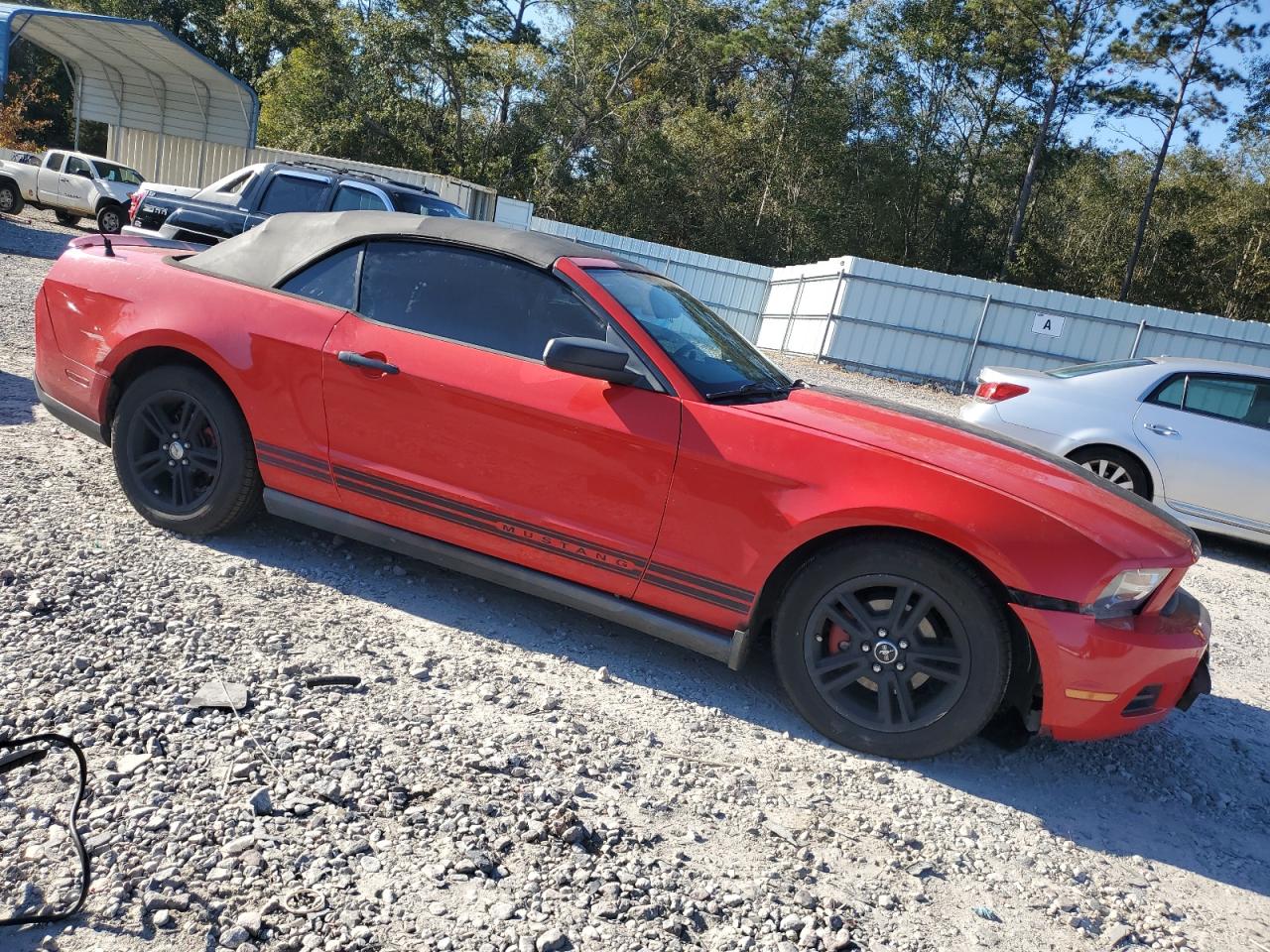 Ford Mustang Image 2