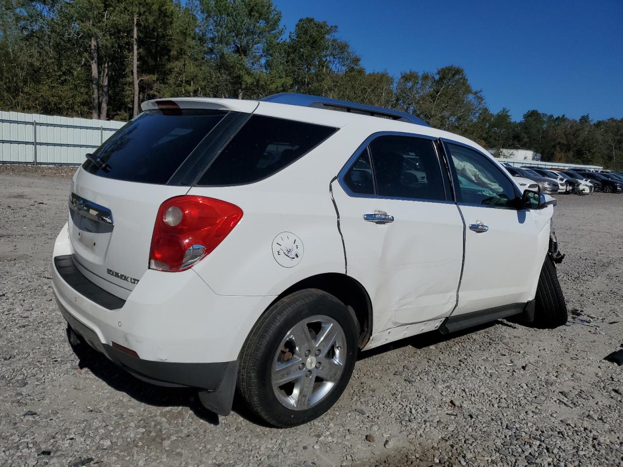 Chevrolet Equinox Ltz Image 2