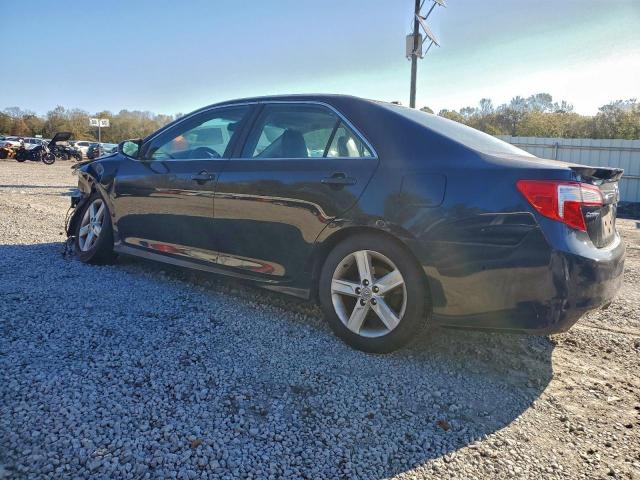 Toyota Camry Base Image 11