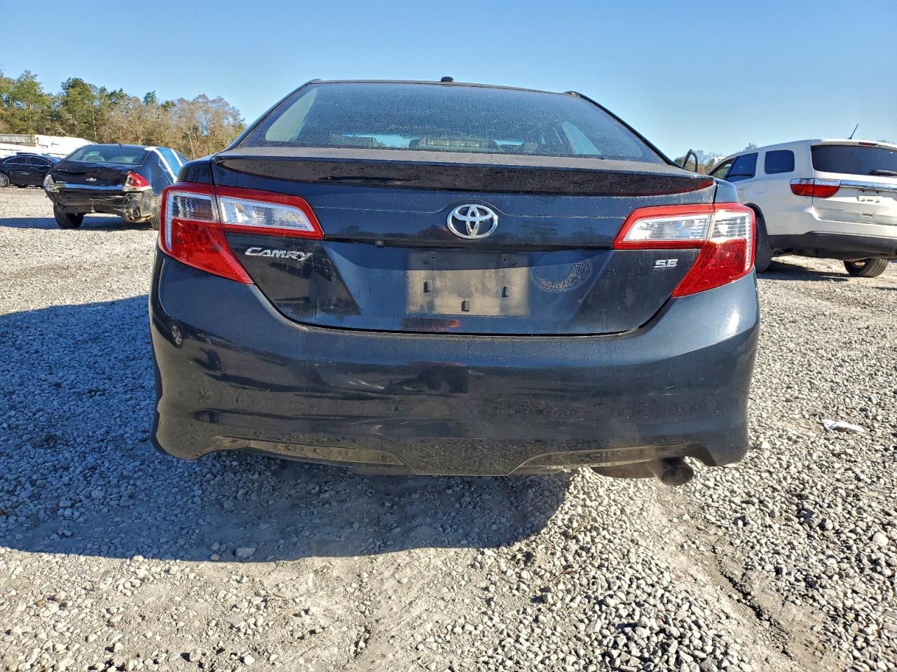 Toyota Camry Base Image 5