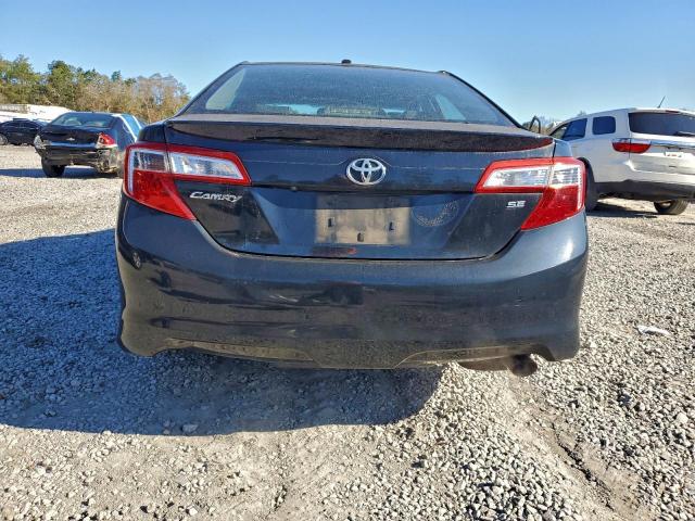 Toyota Camry Base Image 5