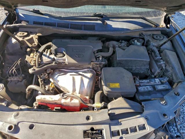 Toyota Camry Base Image 12