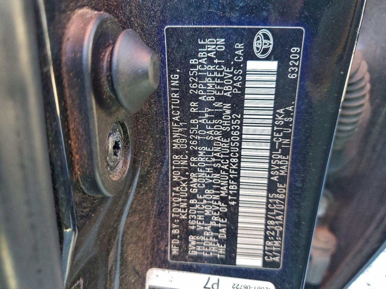 Toyota Camry Base Image 10