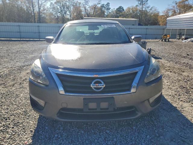 Nissan Altima 2.5 Image 9