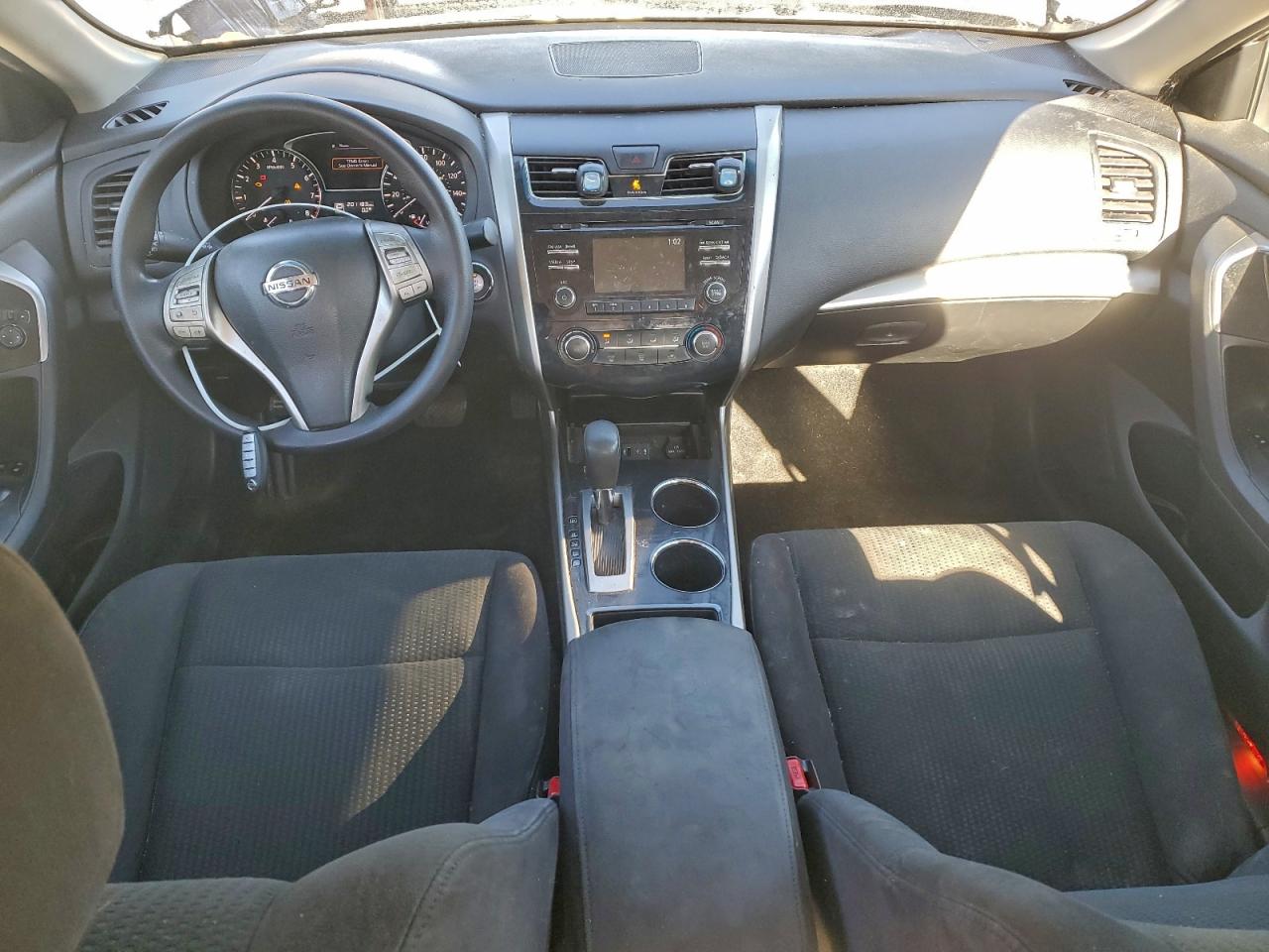 Nissan Altima 2.5 Image 8