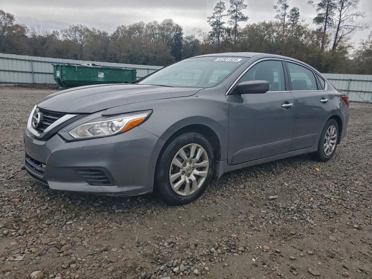 Nissan Altima 2.5 Image 1