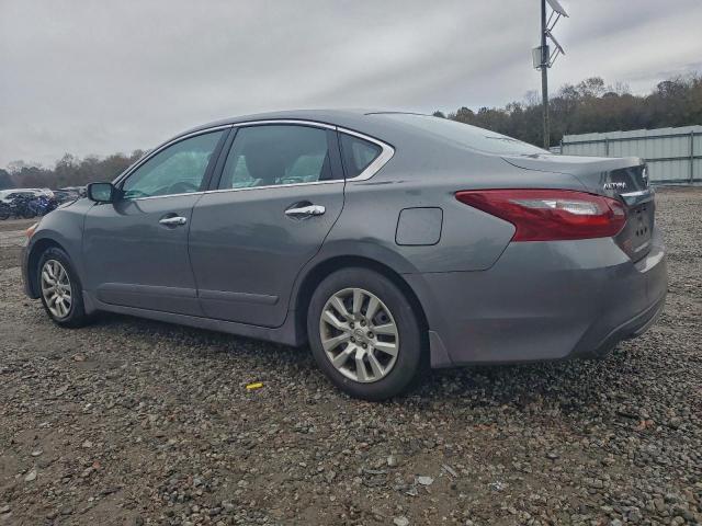 Nissan Altima 2.5 Image 2