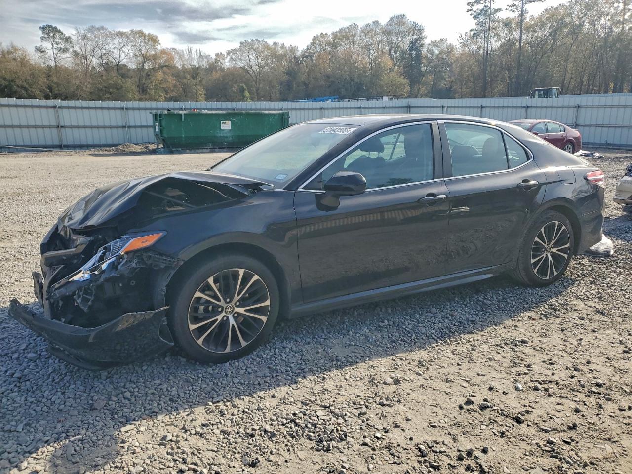Toyota Camry Se Image 1